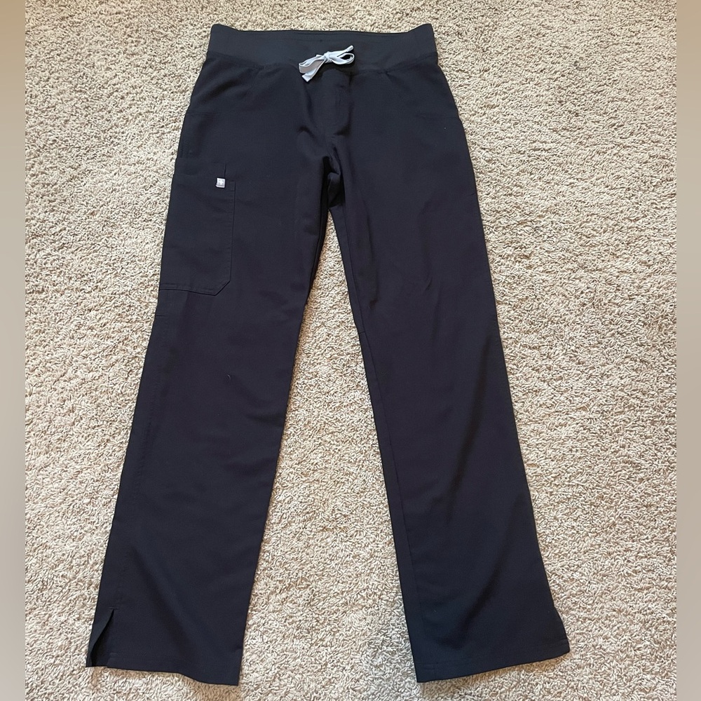 FIGS KADE CARGO SCRUB PANTS